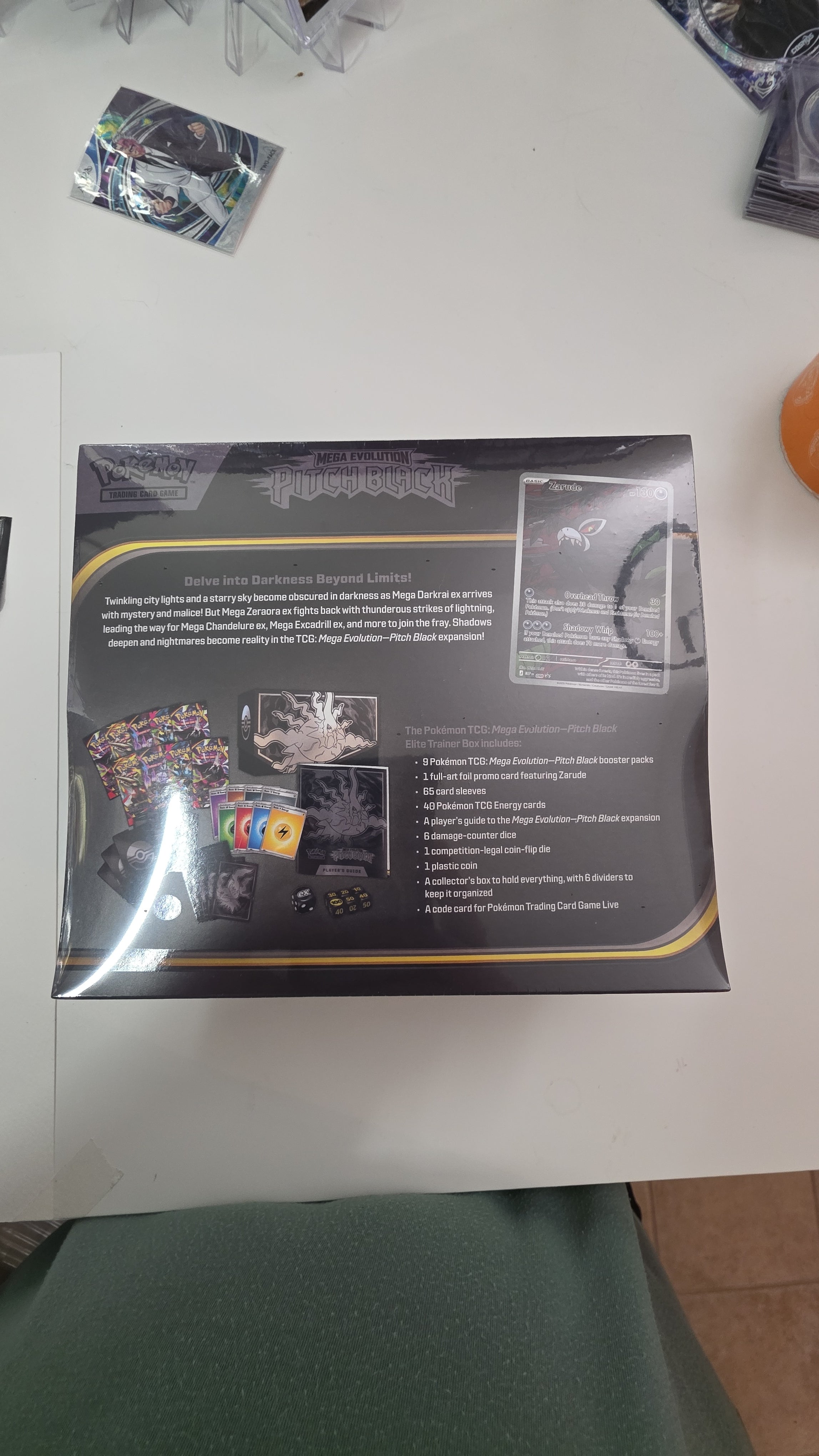 Pokémon Mega Evolution: Pitch Black Elite Trainer Box