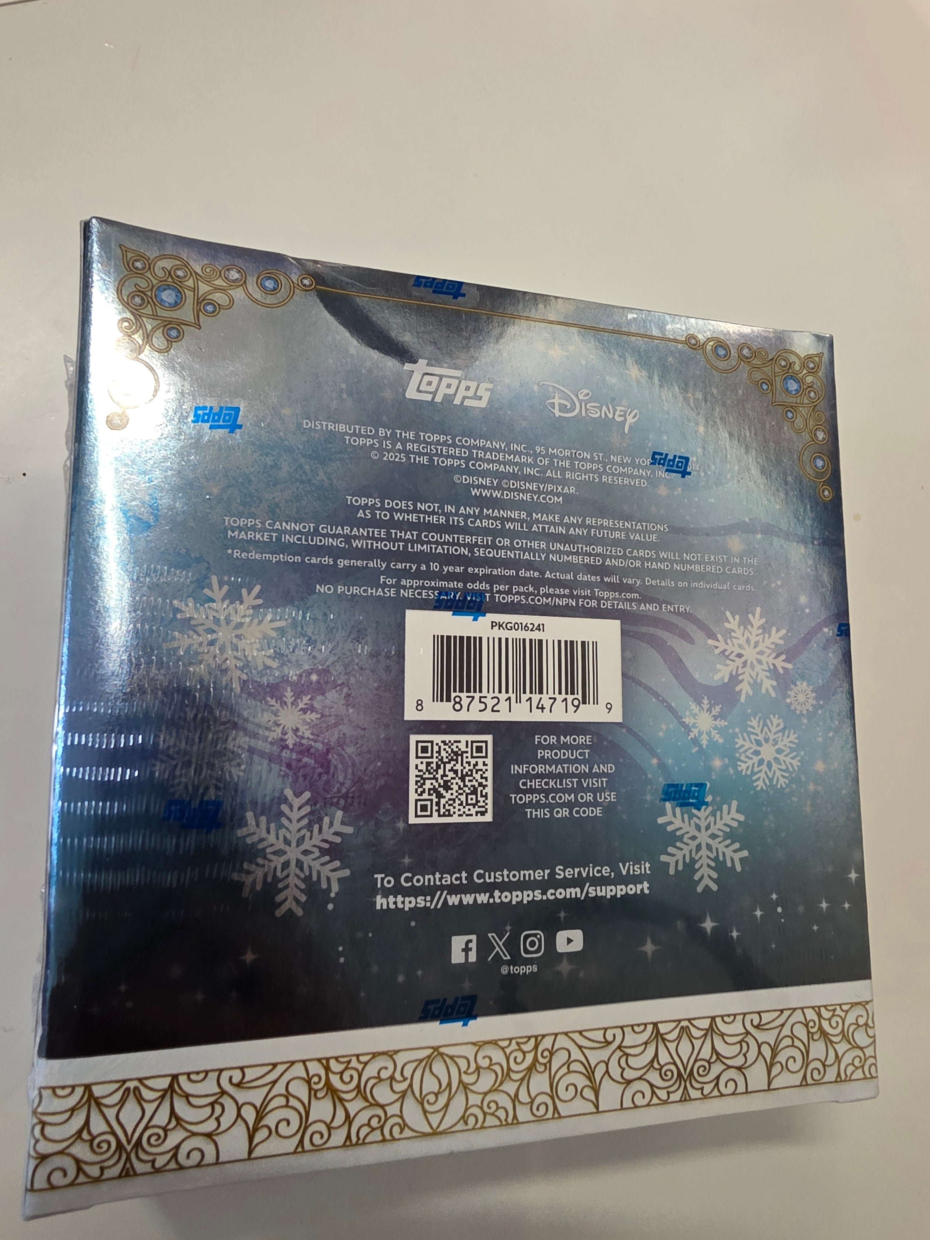 2025 Topps Disney Wonder Winter Mega Box